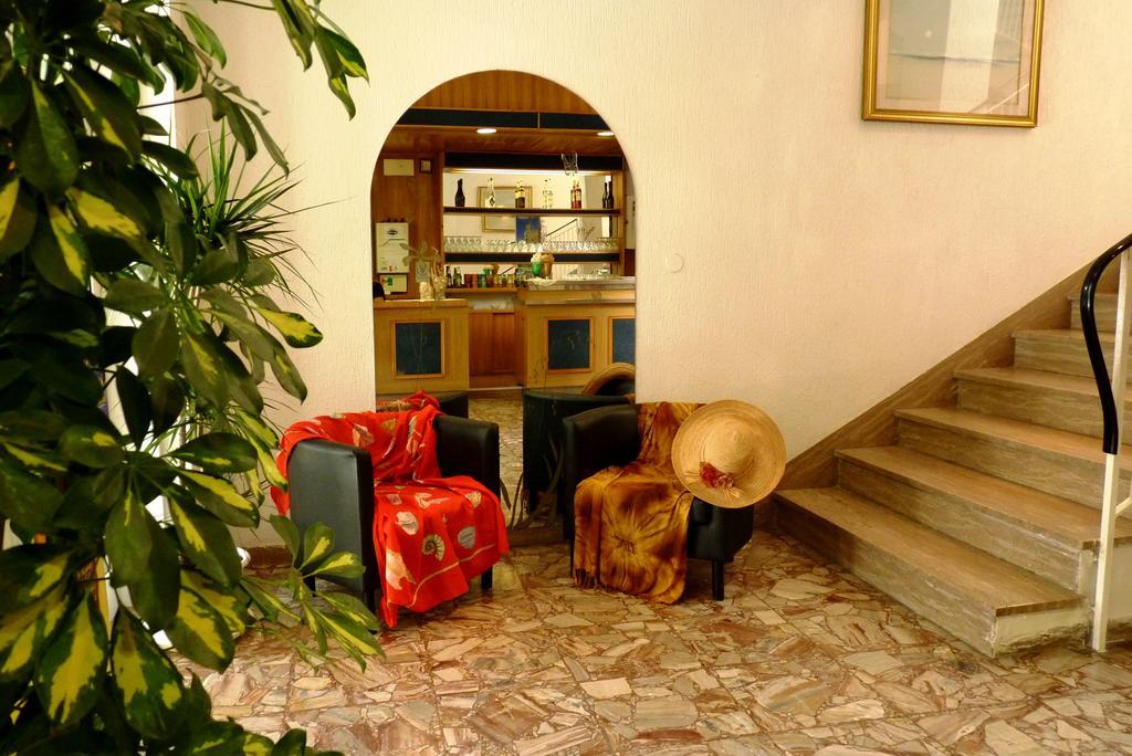 Hotel Villa Del Bagnino ริมินี ภายนอก รูปภาพ